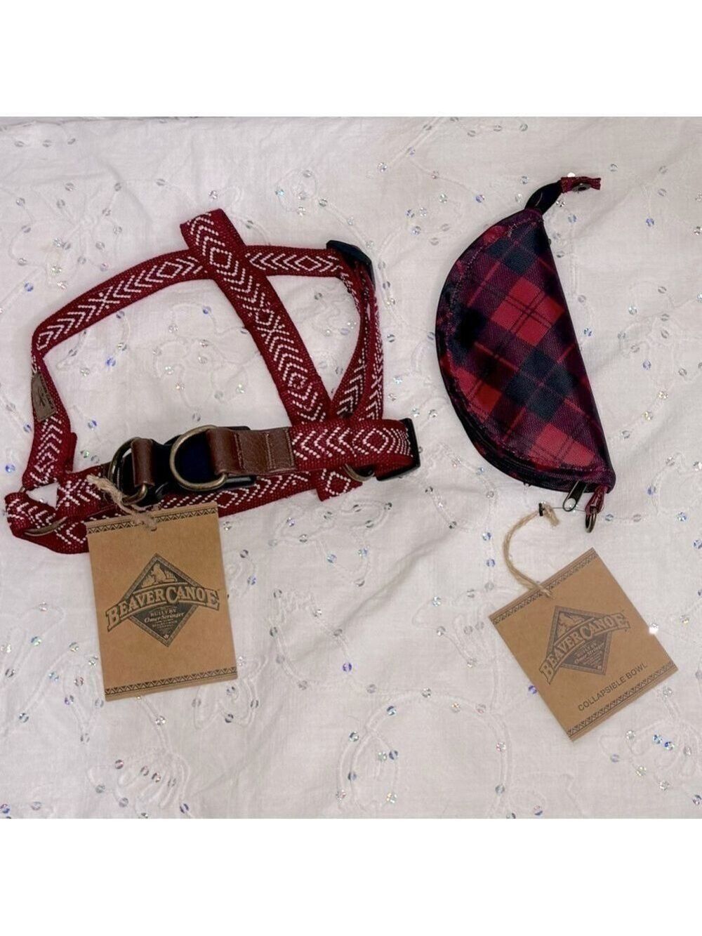 NWT Beaver Canoe (Roots) Dog Harnass (M) Step-In Top Loop + Collapsable Bowl Red